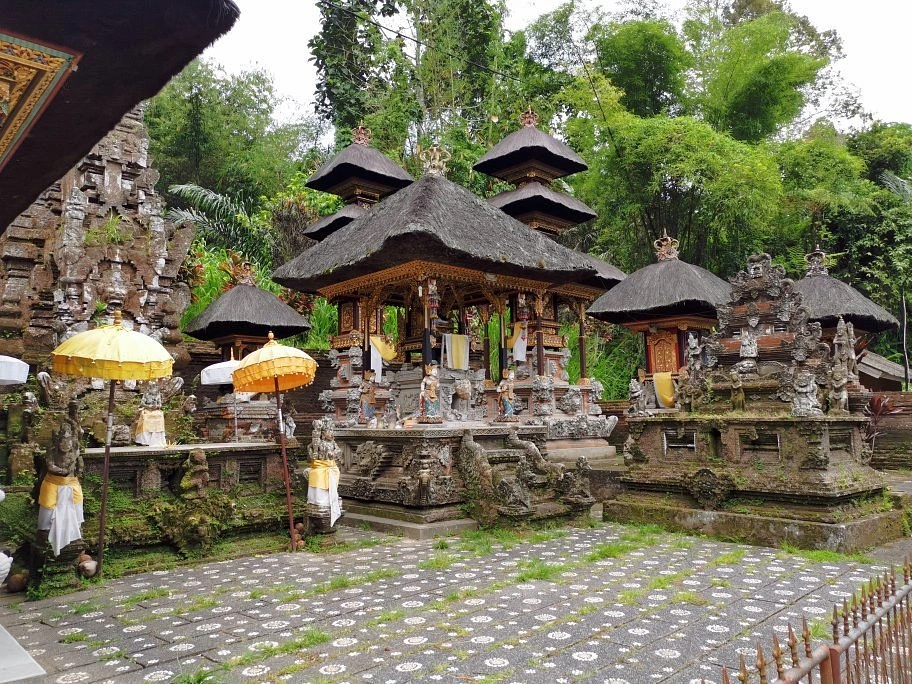 Tempat Melukat di Bali